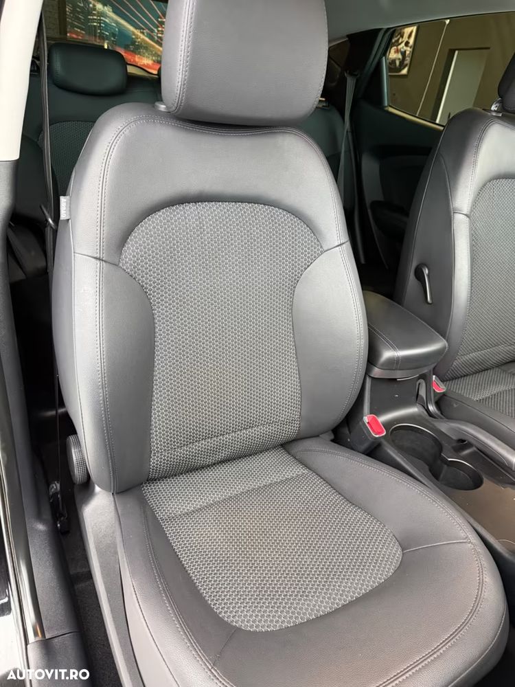 Hyundai ix35 2.0 CRDI 4WD Automatik Style - 9