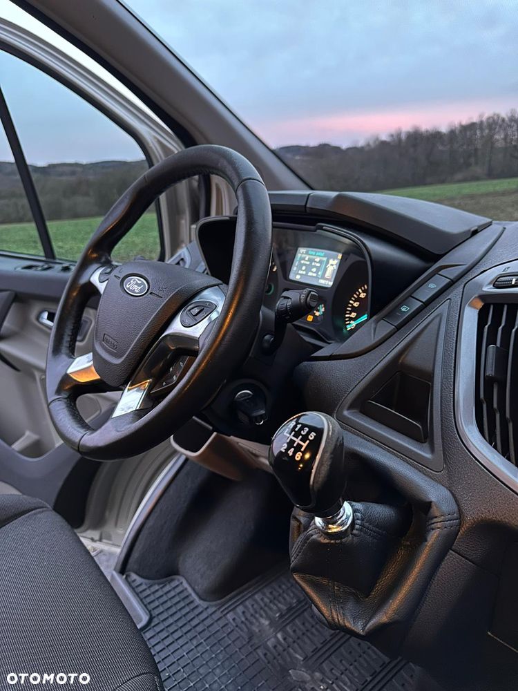 Ford Transit Custom 300 L1H1 VA Titanium - 24