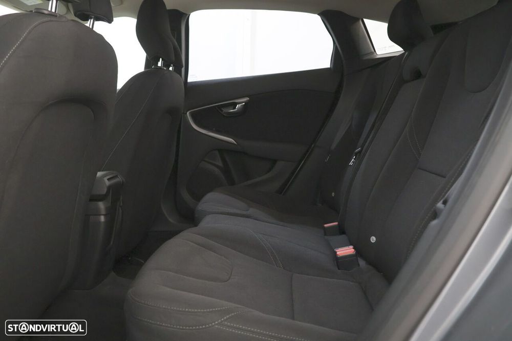 Volvo V40 Cross Country 2.0 D3 Plus - 9