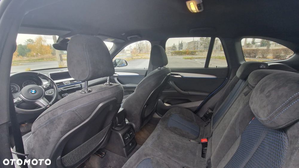 BMW X1 xDrive20d Sport Line - 13