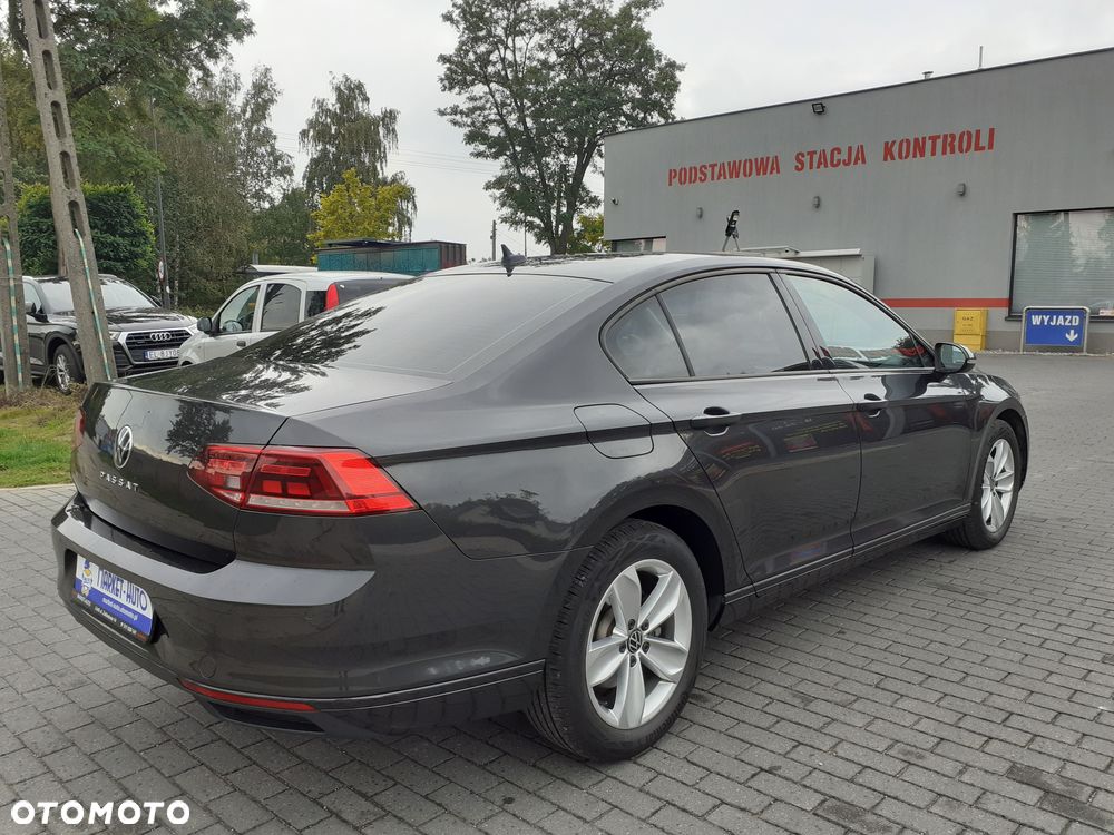 Volkswagen Passat - 6