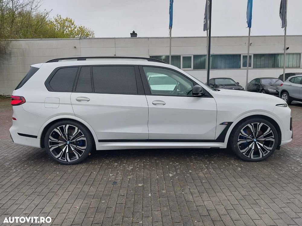 BMW X7 M60i xDrive AT MHEV - 31