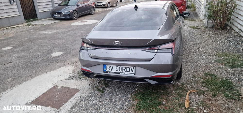 Hyundai Elantra 1.6 l 123 CP CVT Highway - 6