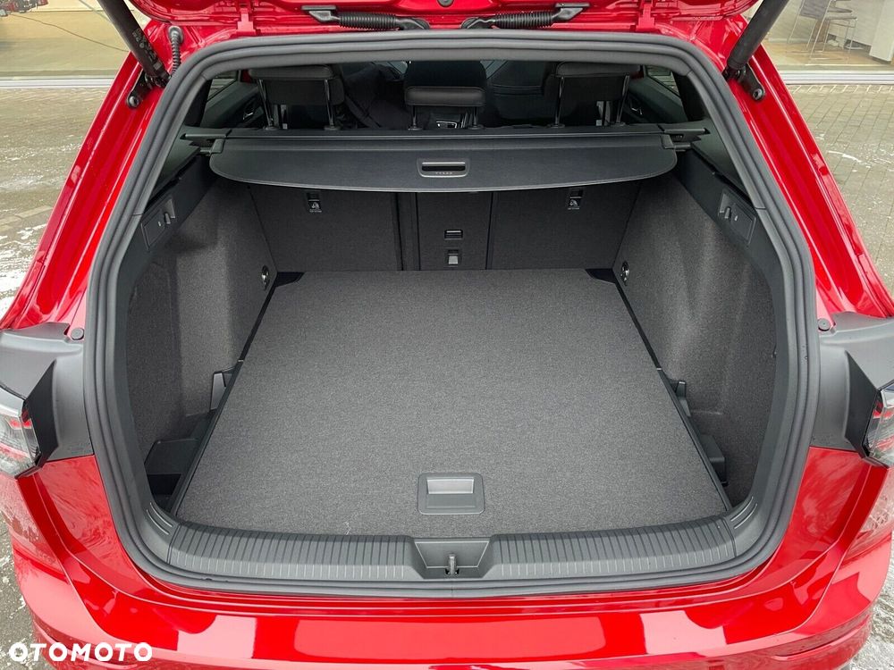 Volkswagen Golf Variant 2.0 TDI R-Line Plus DSG - 28