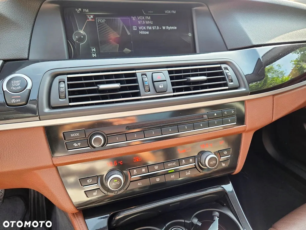 BMW Seria 5 525d xDrive Touring - 21