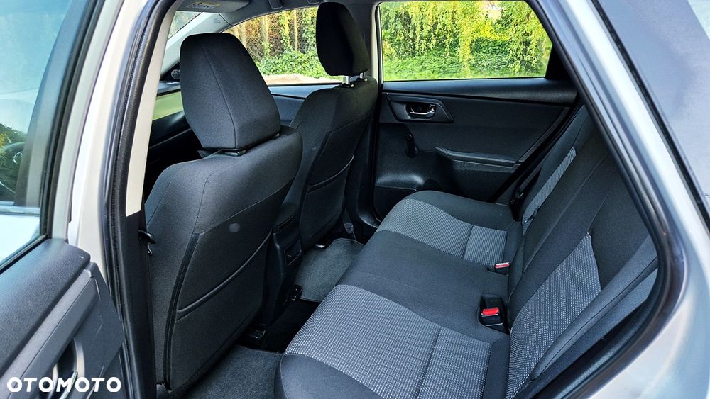 Toyota Auris 1.8 HSD Luna - 33