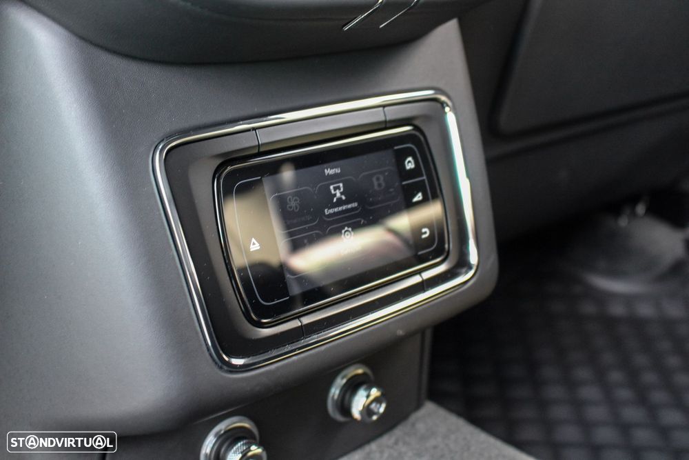 Bentley Bentayga V8 - 9