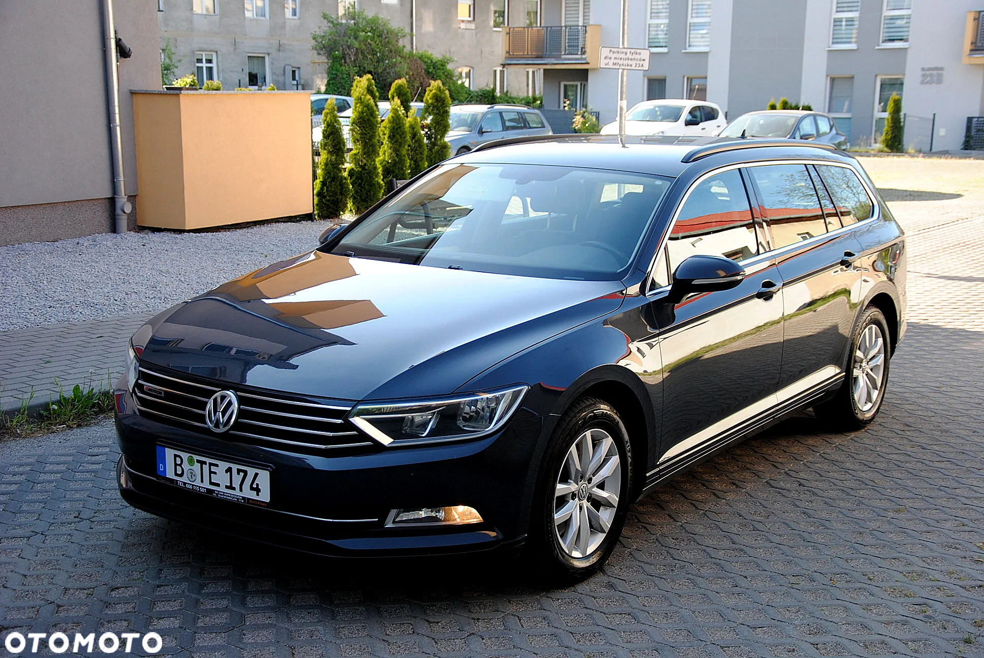 Volkswagen Passat Variant 2.0 TDI SCR 4Motion DSG Comfortline - 2