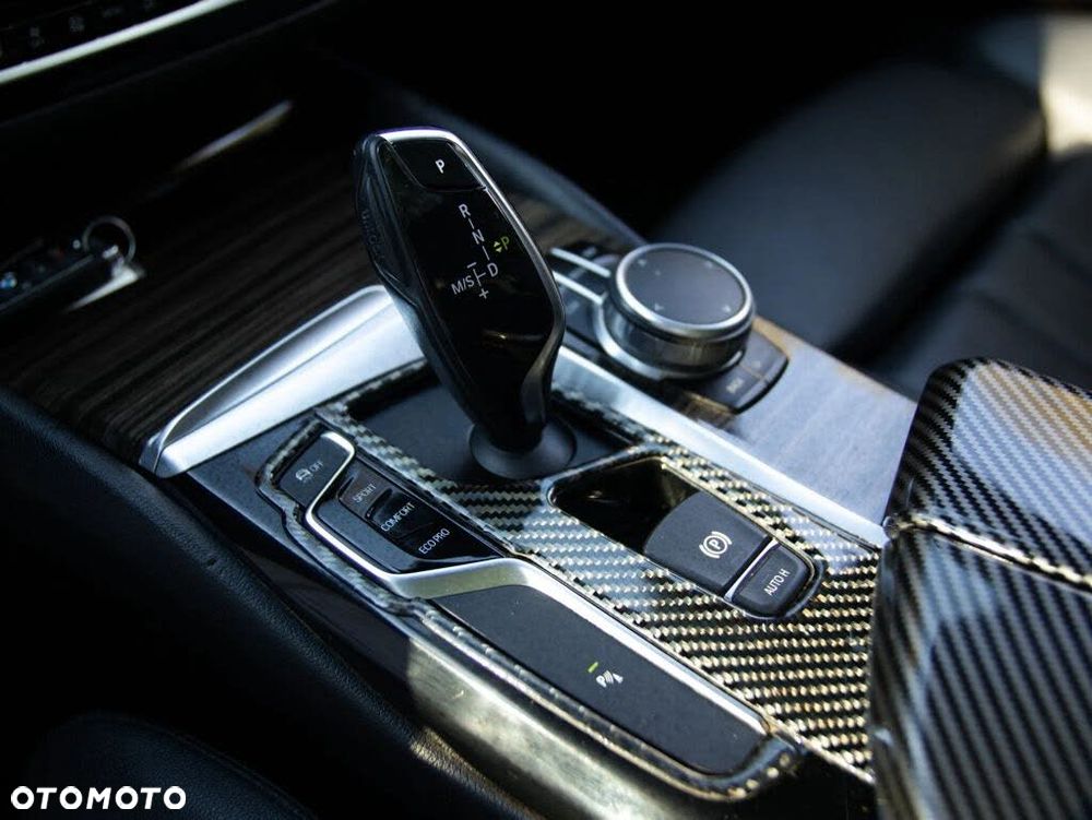 BMW Seria 5 530i xDrive Luxury Line sport - 37