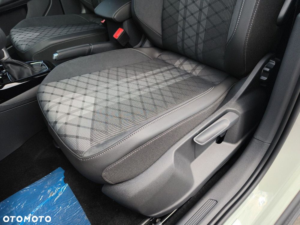 Volkswagen T-Cross 1.0 TSI R-Line Plus DSG - 13