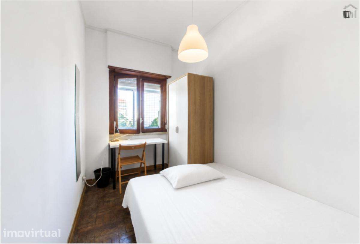 Quarto - localizado em Estrela Lisbon - Grande imagem: 2/13