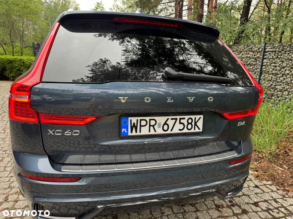Volvo XC 60 B4 B R-Design - 2