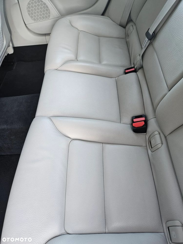 Volvo S90 D3 SCR Momentum Pro - 17