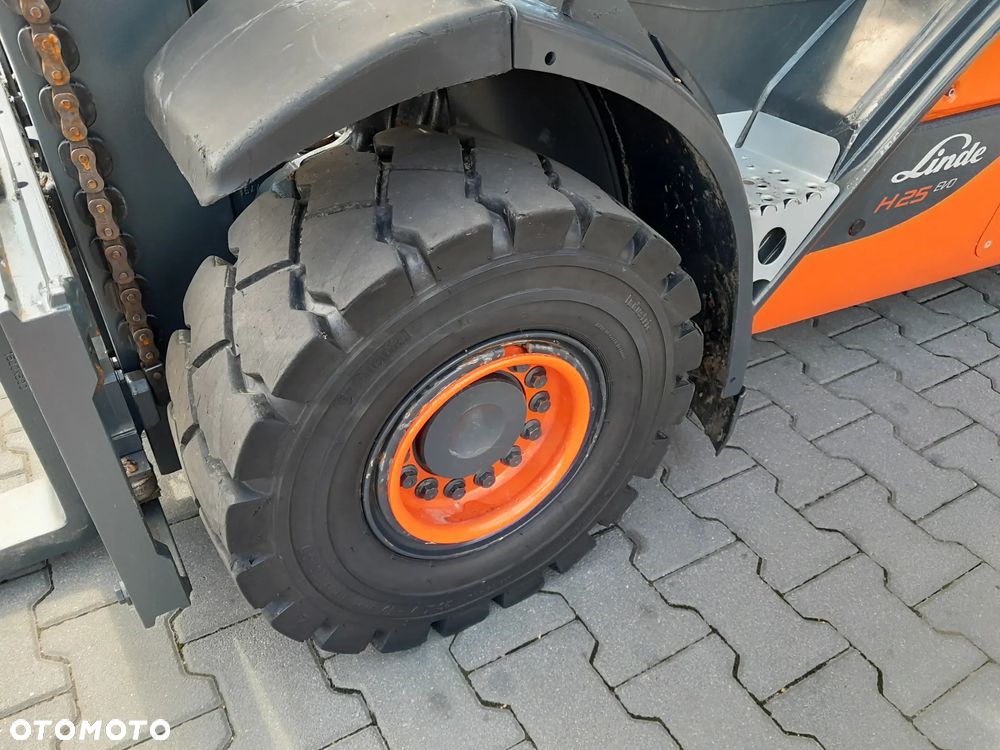 Linde H25T-02 - 5
