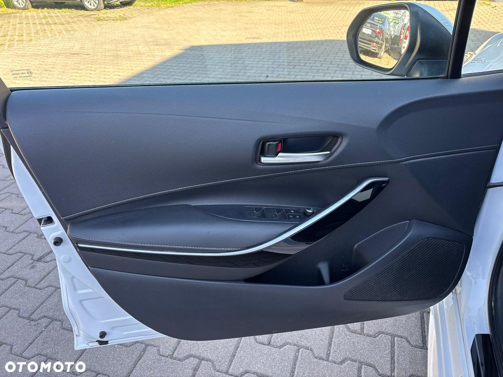 Toyota Corolla - 12