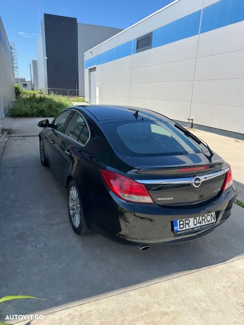 Opel Insignia 2.0 CDTI - 10