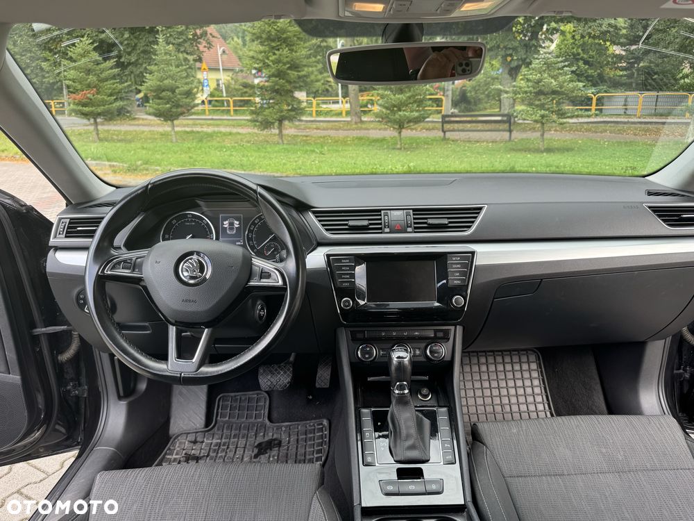 Skoda Superb 2016 photo 4