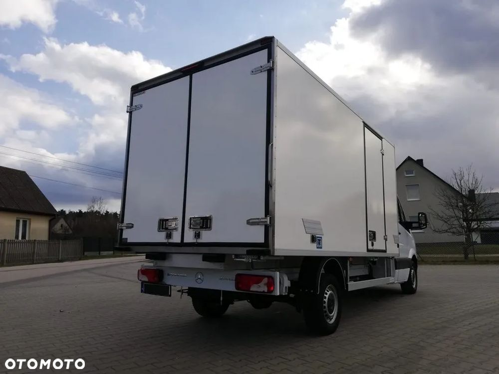 Mercedes-Benz Sprinter 314 Chlodnia Izoterma 8 Palet - 9