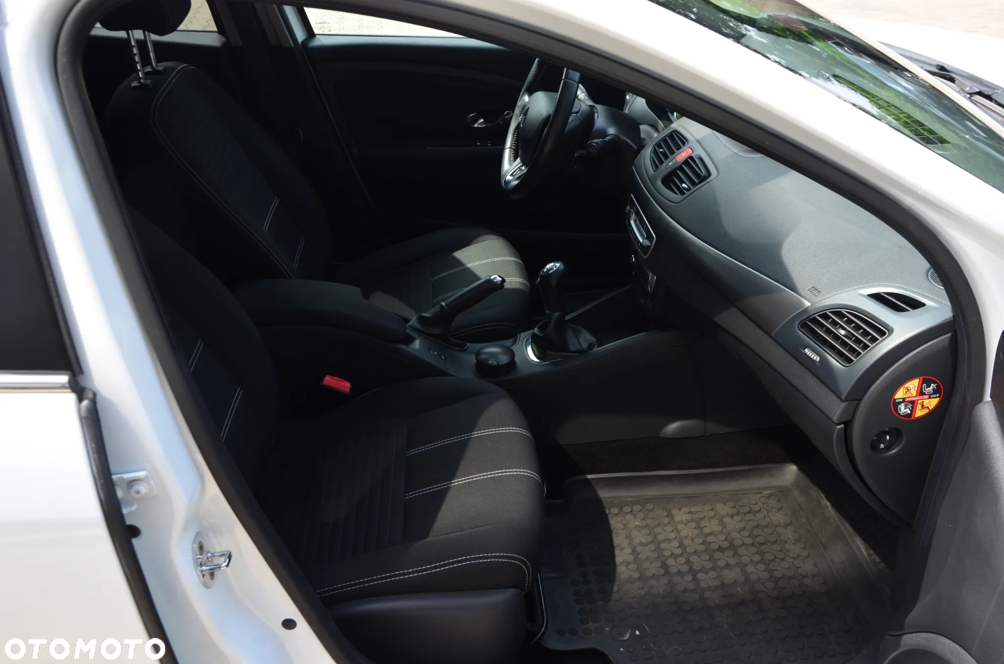 Renault Fluence 1.6 16V Limited - 8