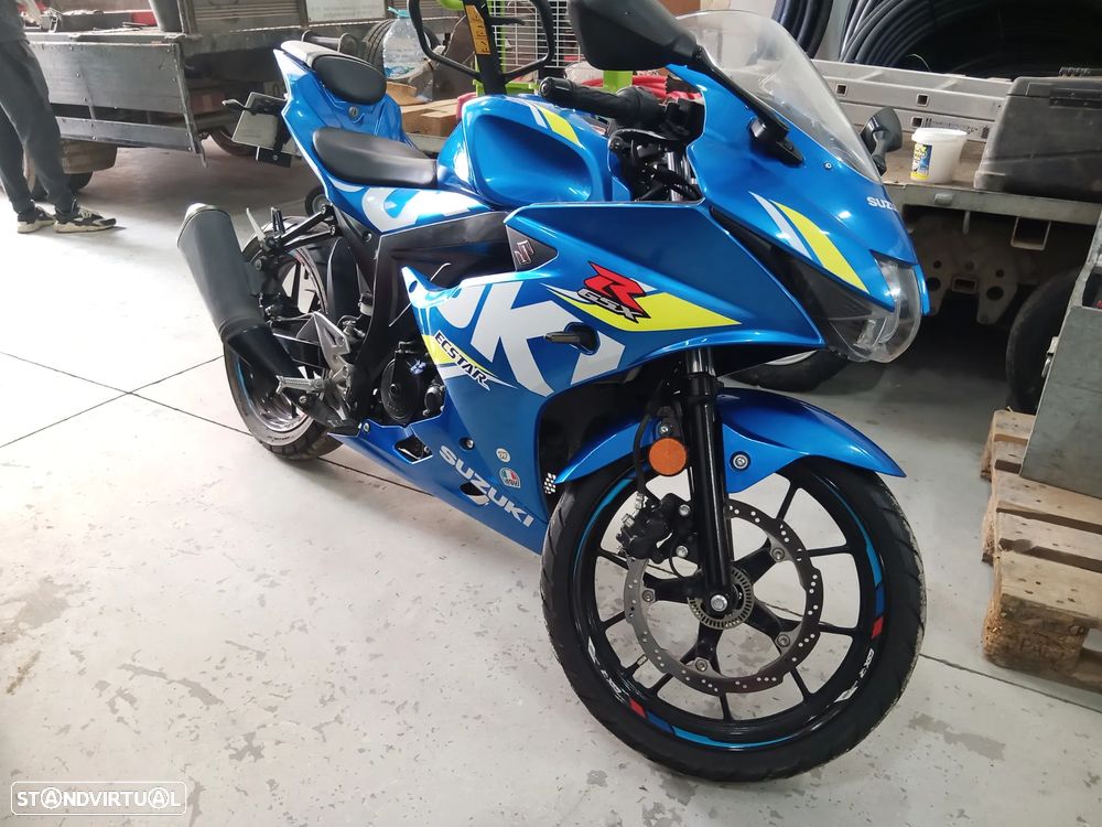 Suzuki GSX-R - 3