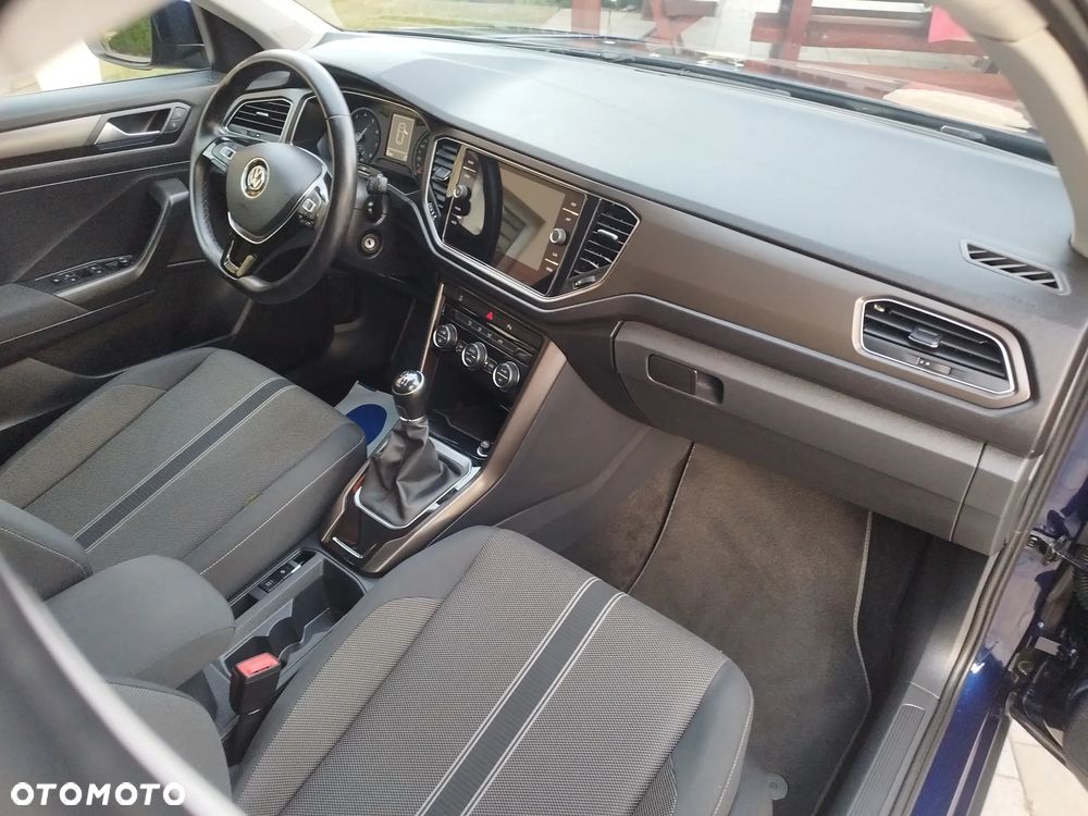 Volkswagen T-Roc - 21