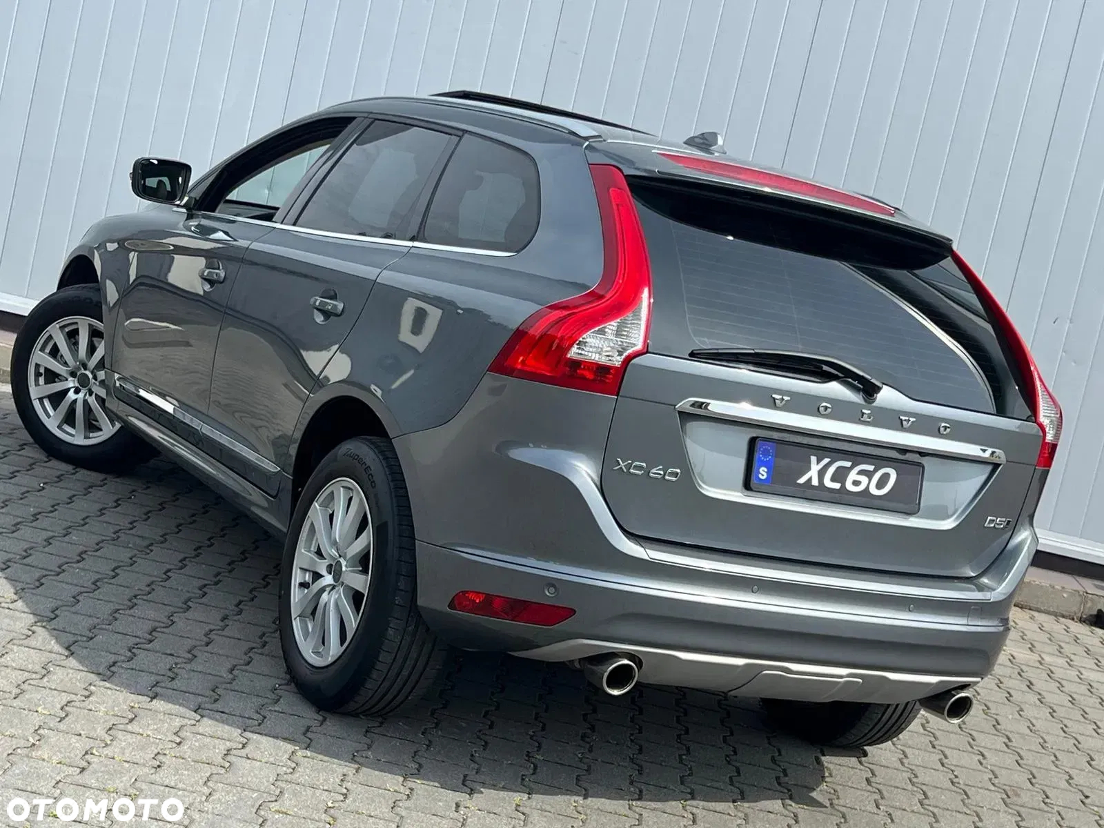 Volvo XC 60 2.4D AWD Summum - 25
