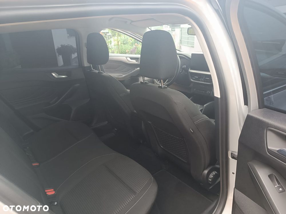 Ford Focus 1.0 EcoBoost Titanium X - 13