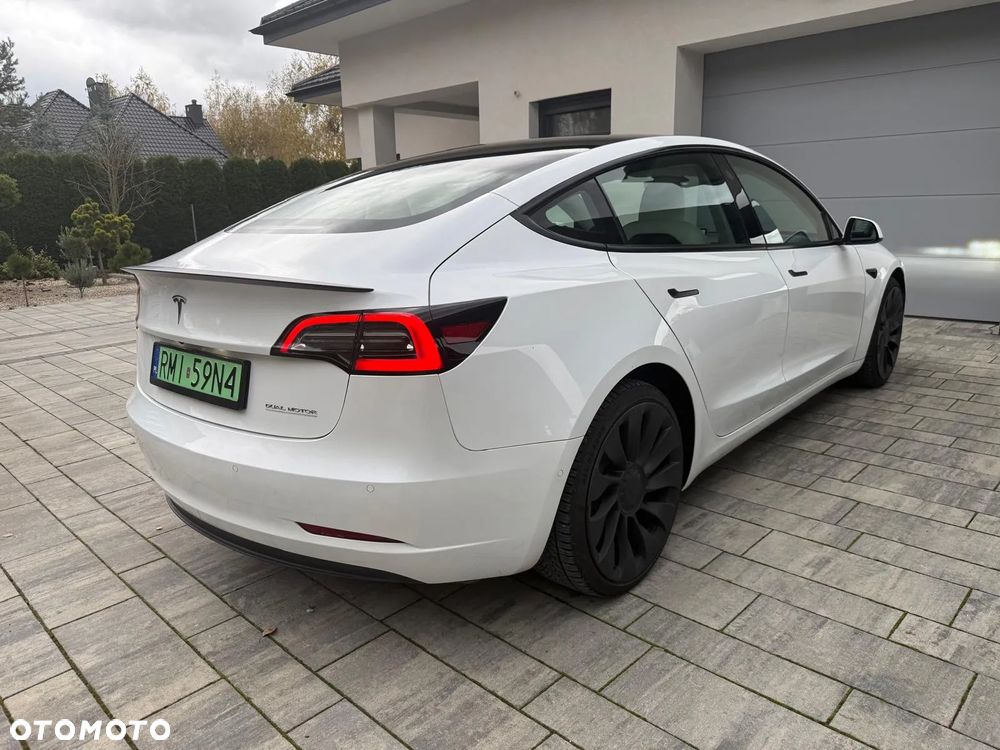 Tesla Model 3 - 5