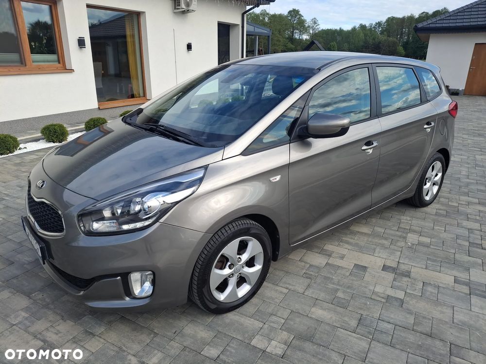Kia Carens 1.7 CRDi M 7os - 5