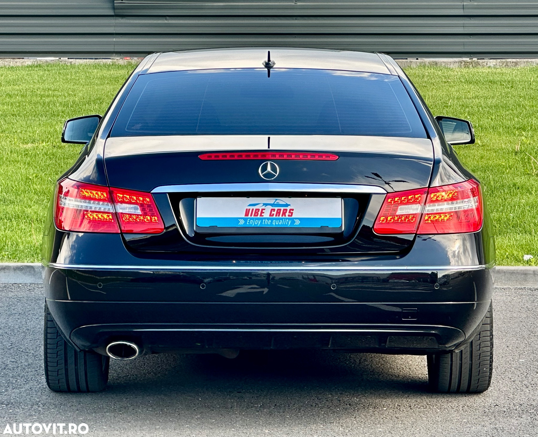 Mercedes-Benz E 220 CDI Coupe - 2