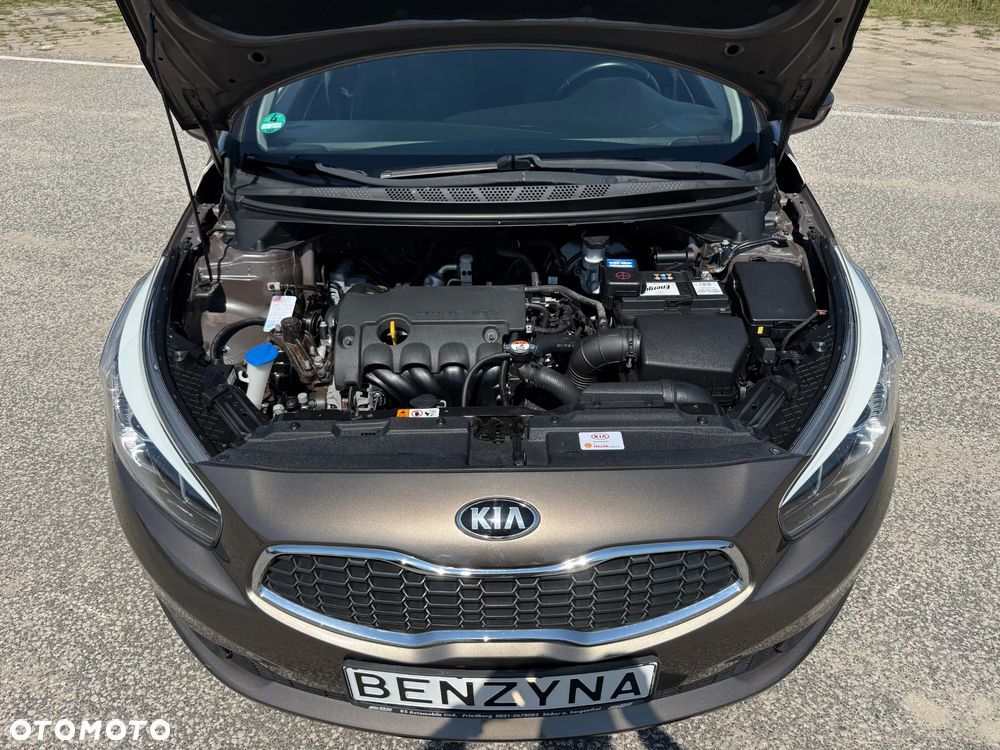 Kia Ceed 1.4 CVVT Dream Team Edition - 6