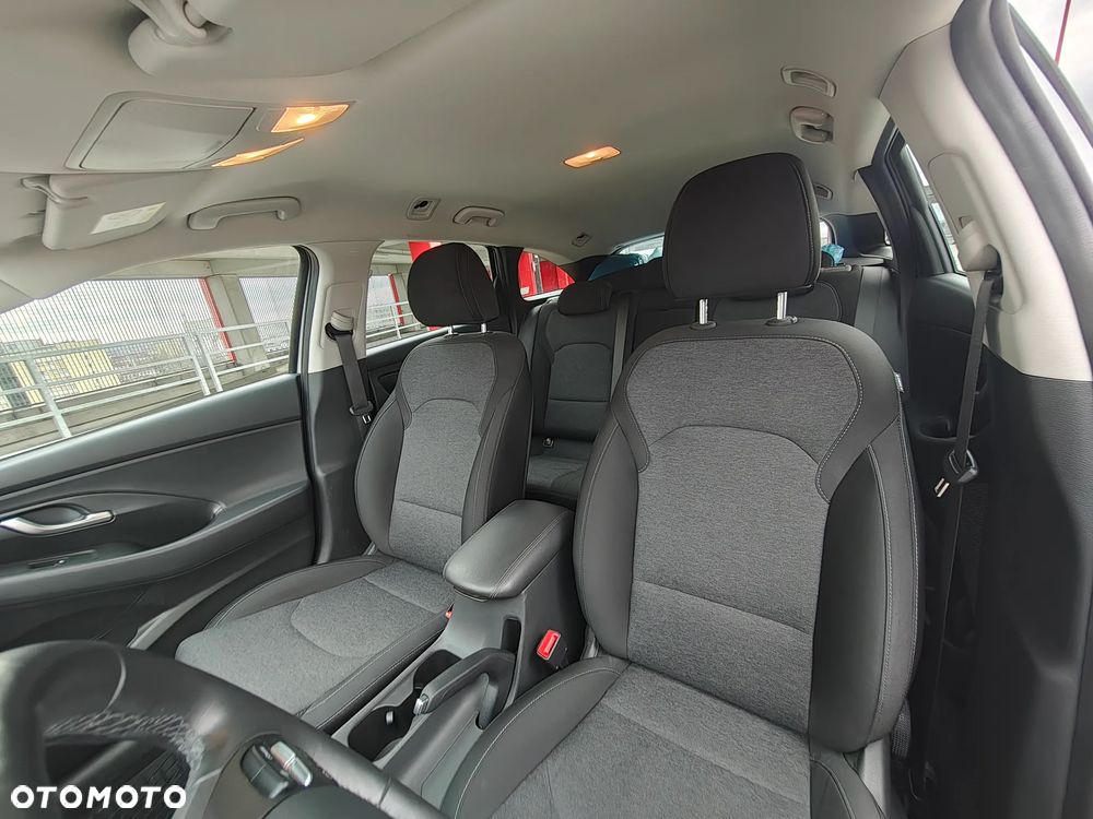 Hyundai i30 1.5 T-GDI 48V Smart - 12