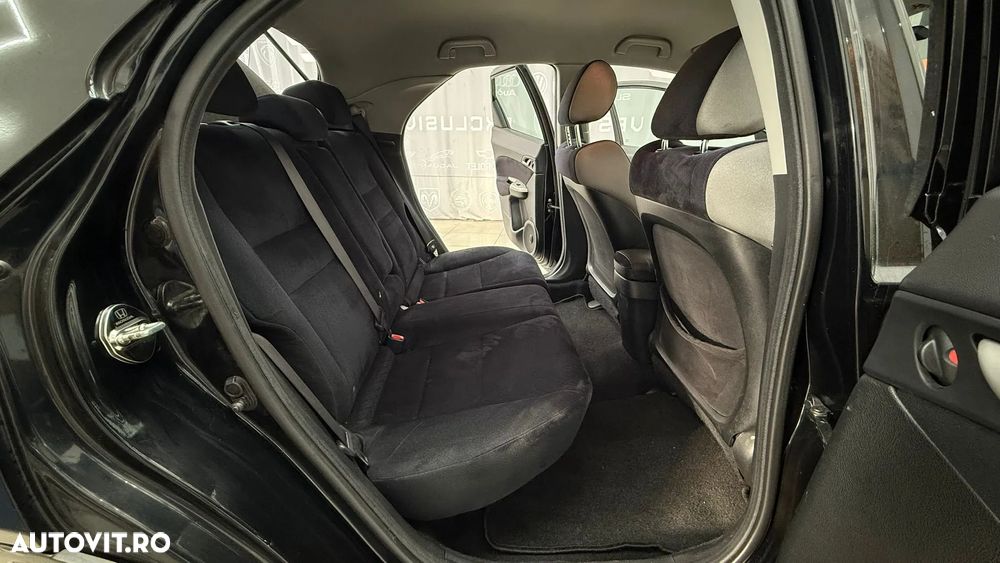 Honda Civic 1.8i-VTEC Sport - 9