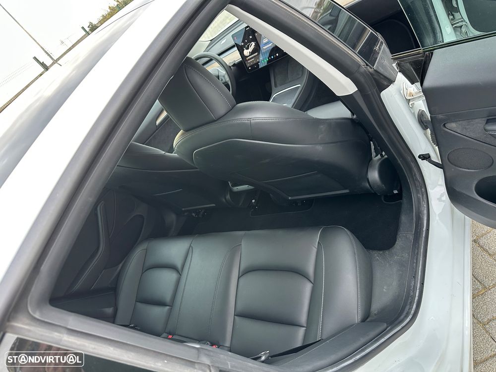 Tesla Model 3 Standard Range Plus RWD - 4