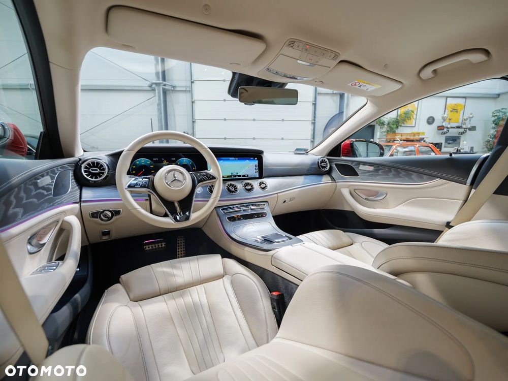 Mercedes-Benz CLS 300 d 4-Matic AMG - 14