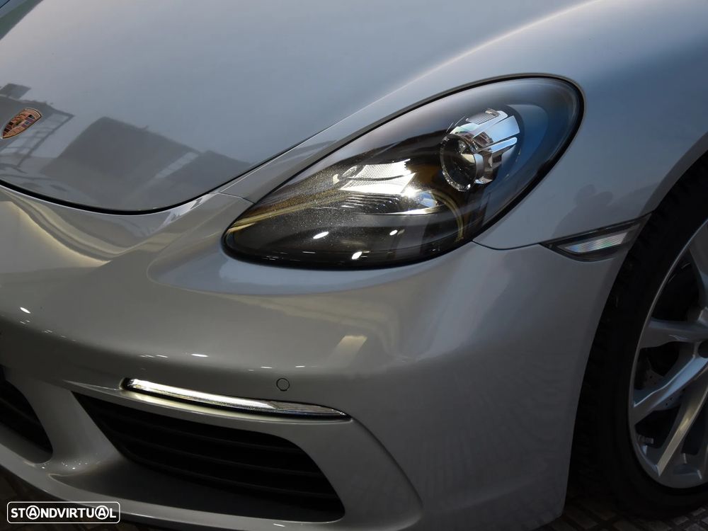 Porsche 718 Cayman 2.0T - 23