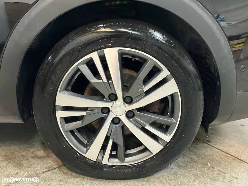 Peugeot 3008 1.5 BlueHDi Allure EAT8 - 23