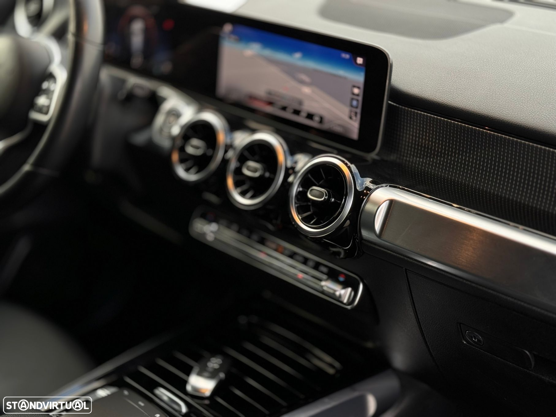 Mercedes-Benz GLB 180 d Progressive - 13
