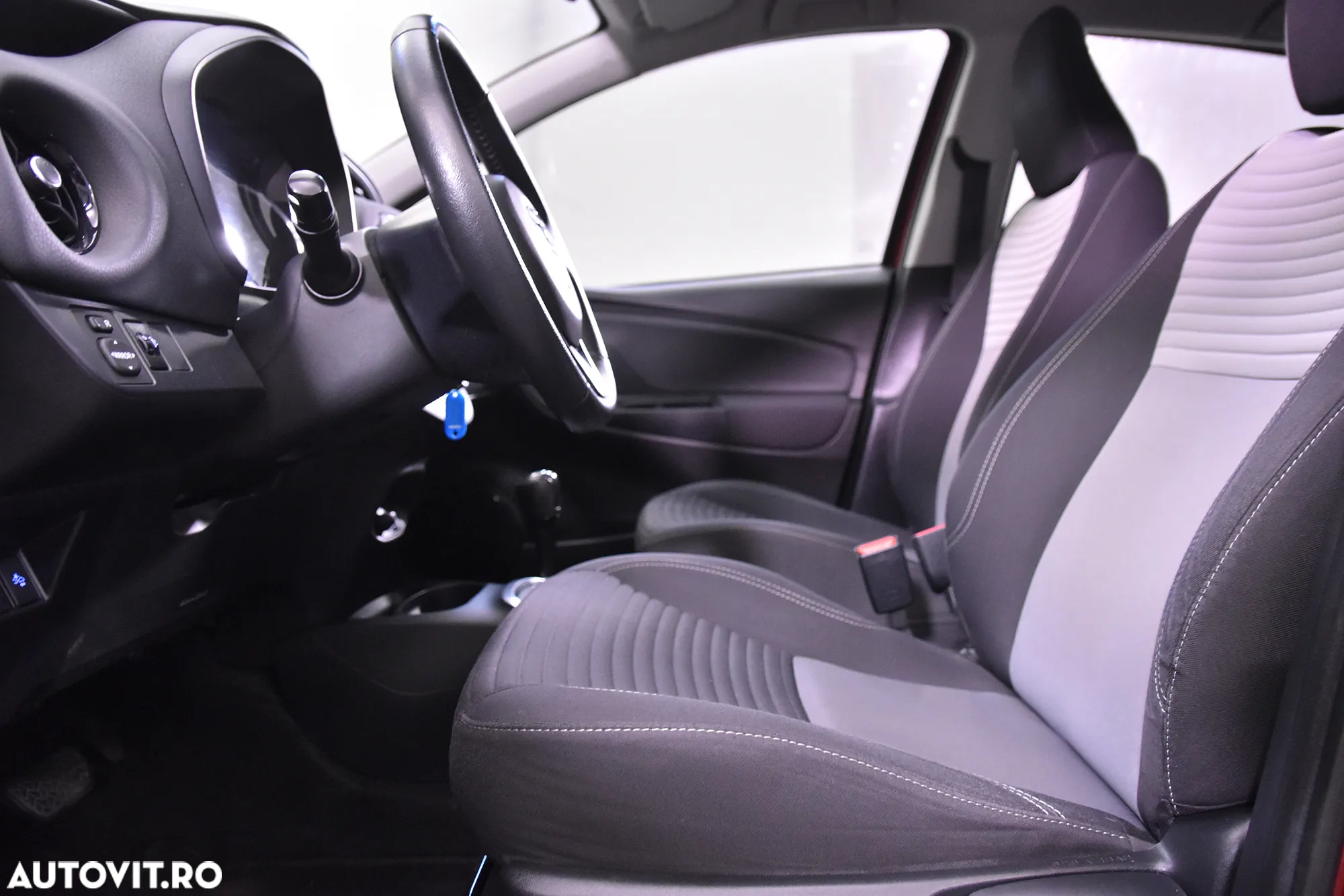 Toyota Yaris - 22