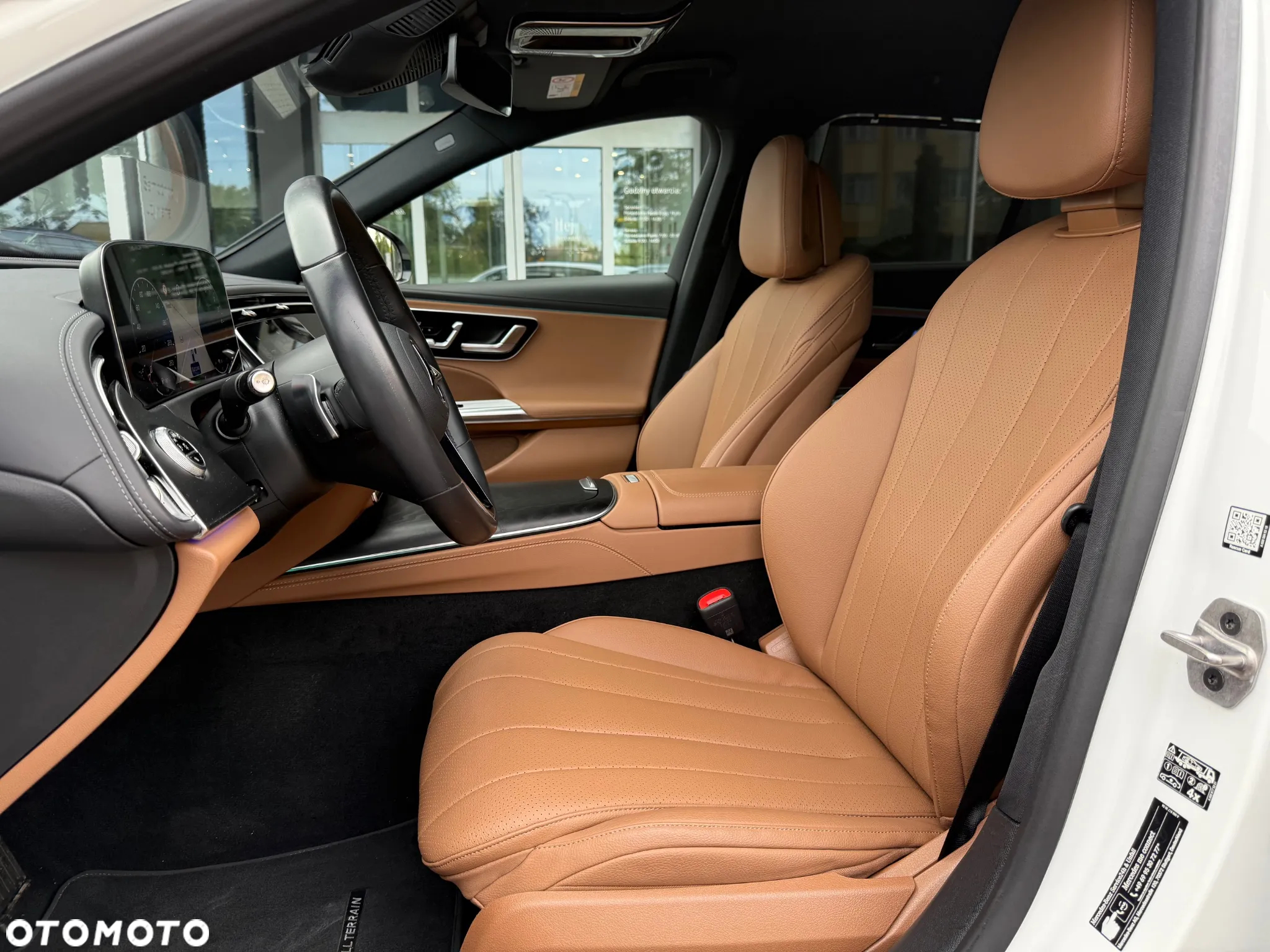 Mercedes-Benz Klasa E 300 de PHEV 4-Matic All-Terrain Avantgarde 9G-Tronic - 13