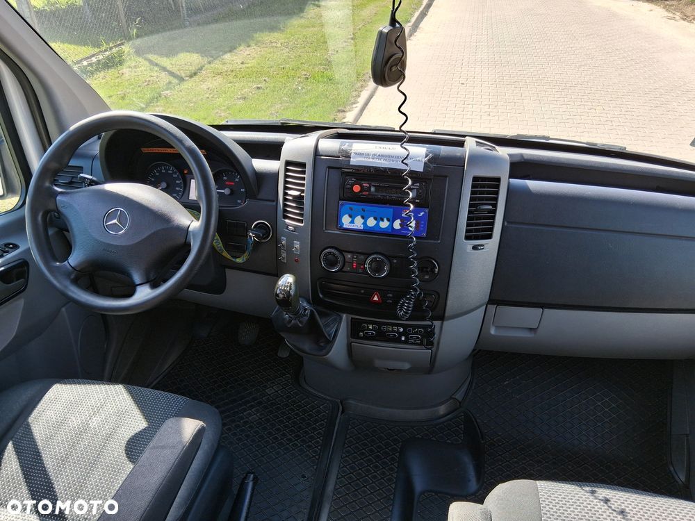 Mercedes-Benz Sprinter - 7