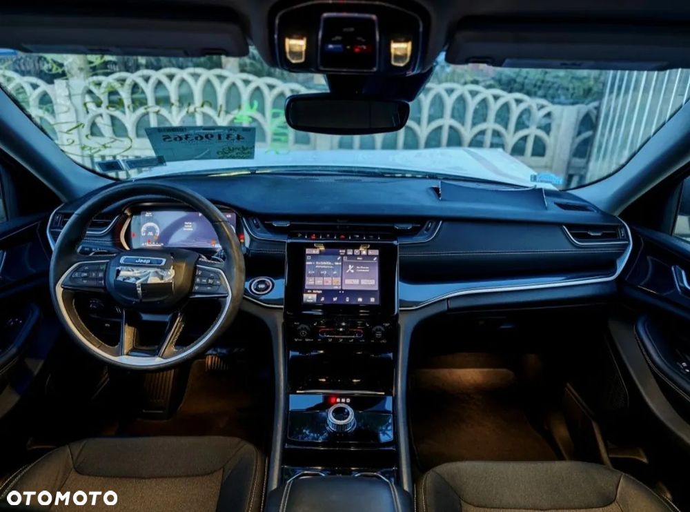 Jeep Grand Cherokee - 9