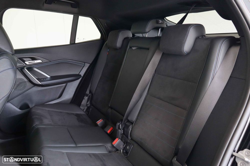 BMW iX2 eDrive20 Pack Desportivo M - 30