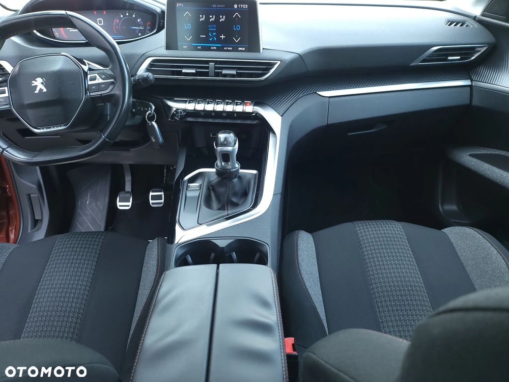 Peugeot 3008 1.2 PureTech Allure Pack S&S - 10