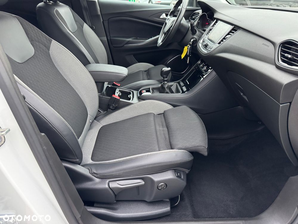 Opel Grandland X 1.2 Start/Stop Ultimate - 36