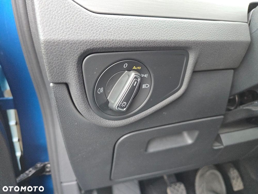 Volkswagen Touran - 19