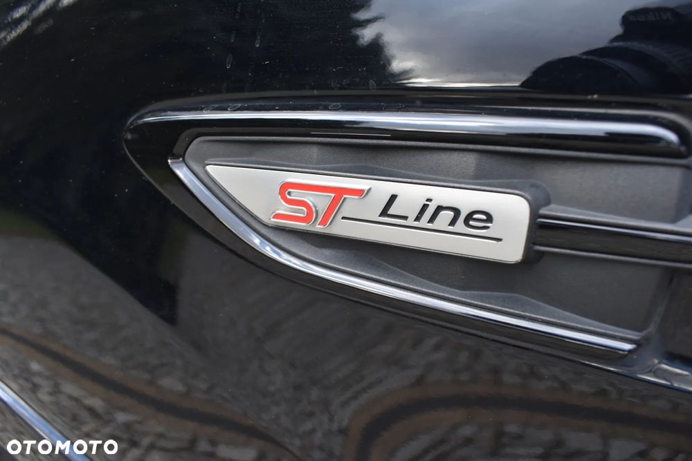 Ford Kuga 1.5 EcoBoost 2x4 ST-Line - 38