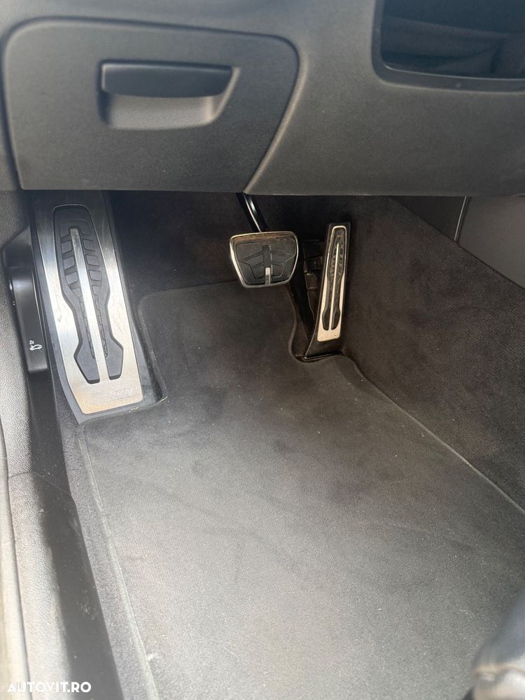 BMW Seria 5 530e Aut. M Sport Edition - 7