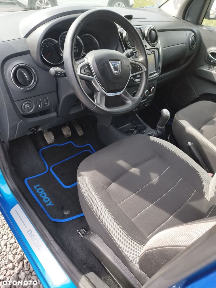 Dacia Lodgy TCe 115 Stepway - 9