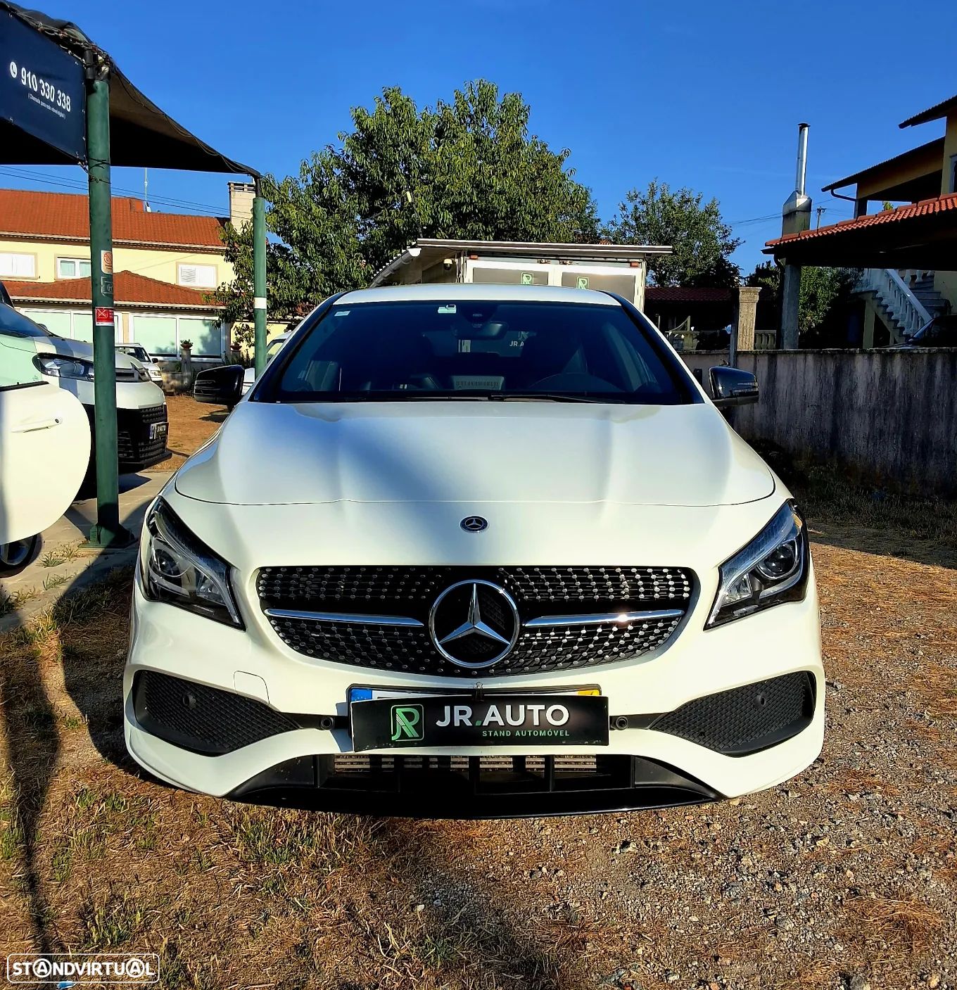 Mercedes-Benz CLA 180 d Shooting Brake AMG Line - 1